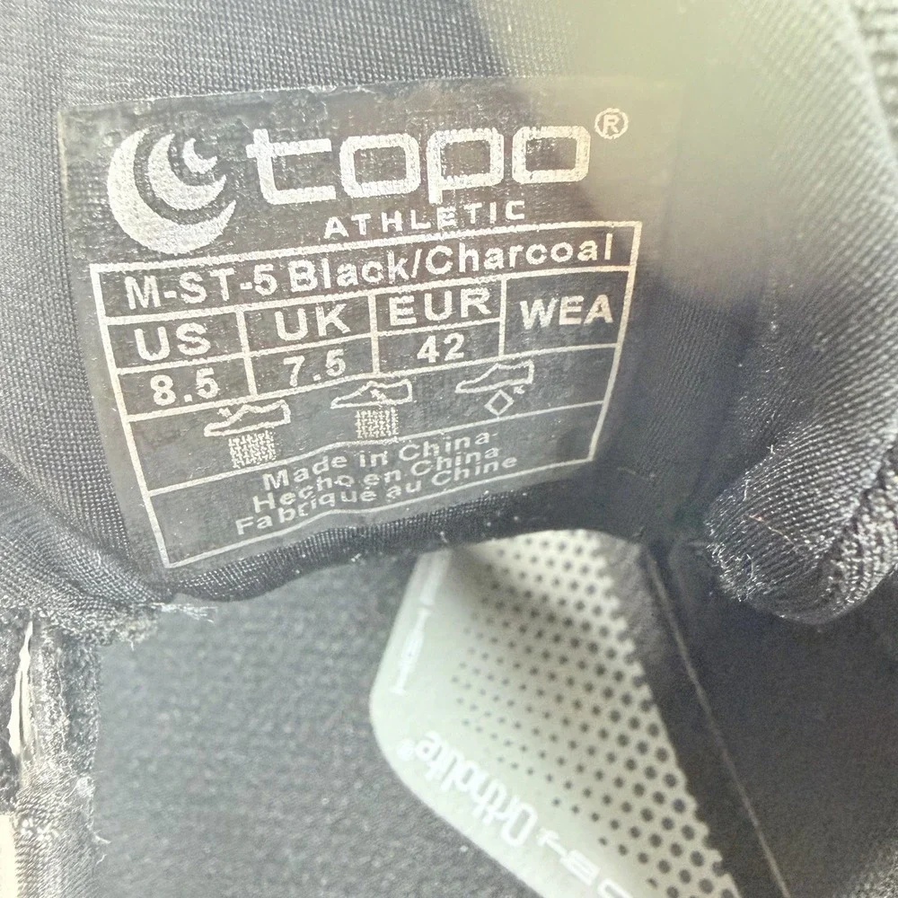 Topo Athletics ST-5 Black Gray Athletic Running Sneakers Men's Size 8.5